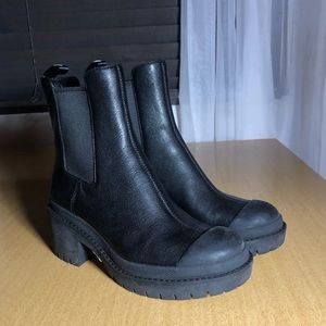 Marc Jacobs Lina Chelsea Boots